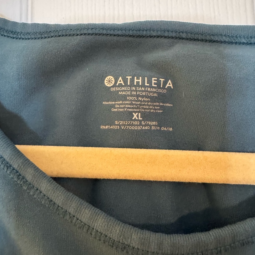 Athleta workout tank